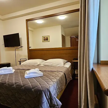 Hotel Jasny Dwor Polanica-Zdrój